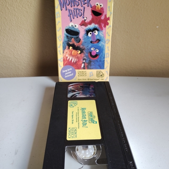 Sesame Street Monster Hits 1990 Vintage VHS Kids Show Jim Henson Muppets - Picture 3 of 3